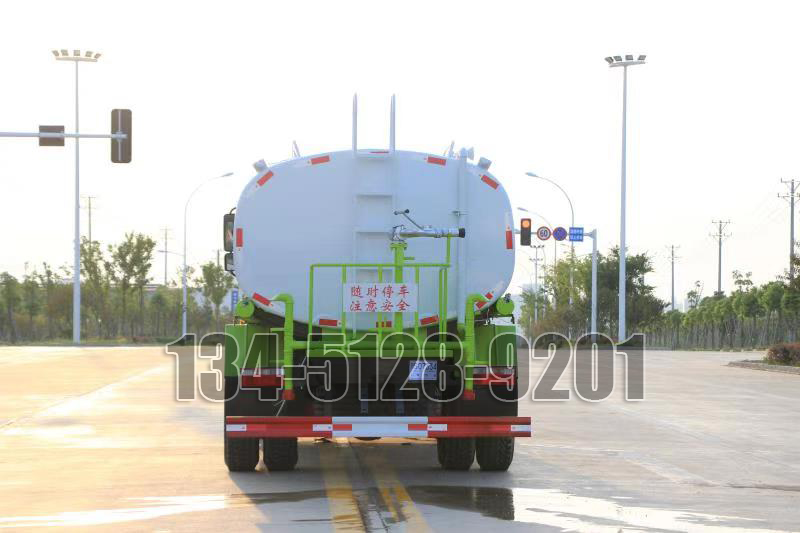 国六东风D9 12方 洒水车