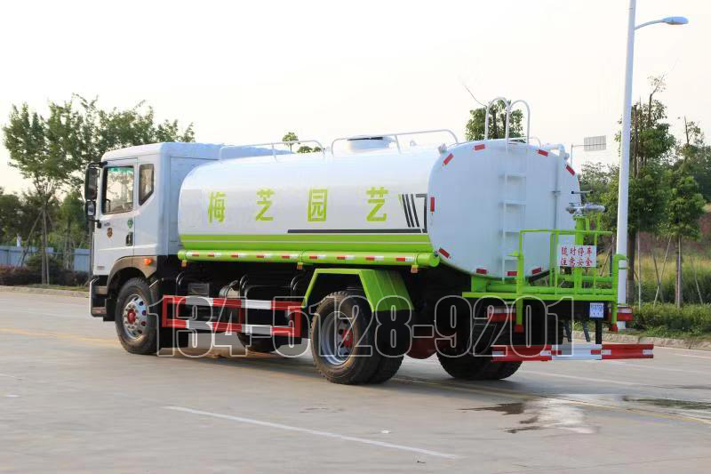 国六东风D9 12方 洒水车