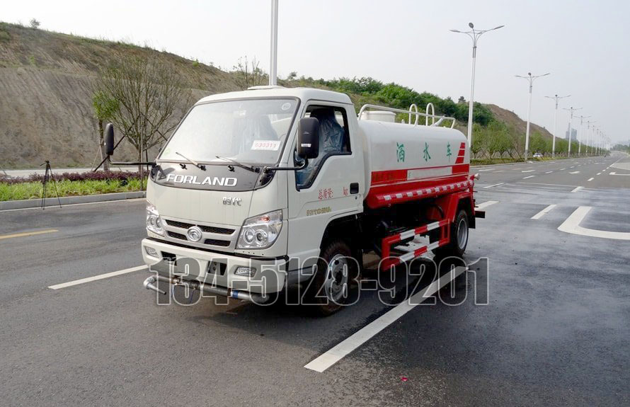 福田时代3吨洒水车