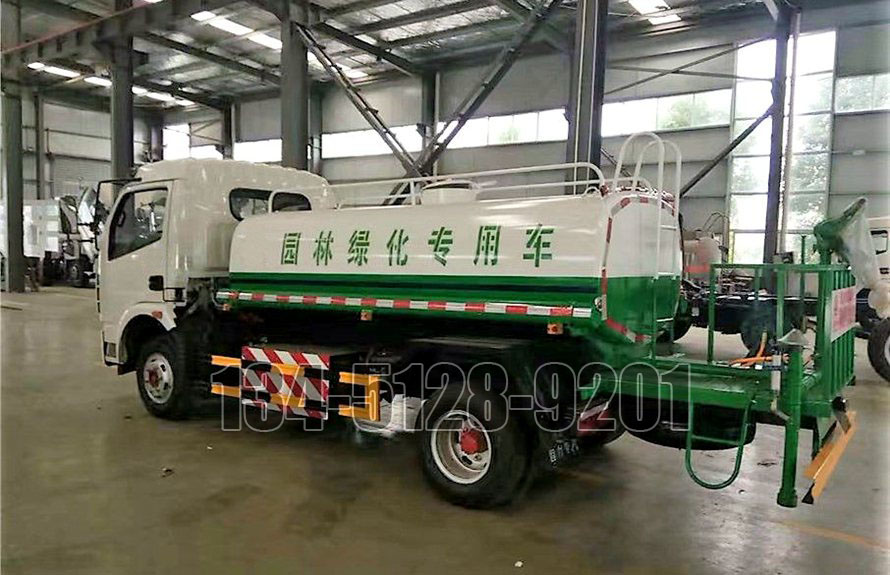 东风天然气5吨洒水车