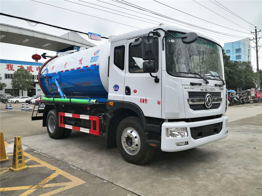 东风新款D9 12立方吸污车